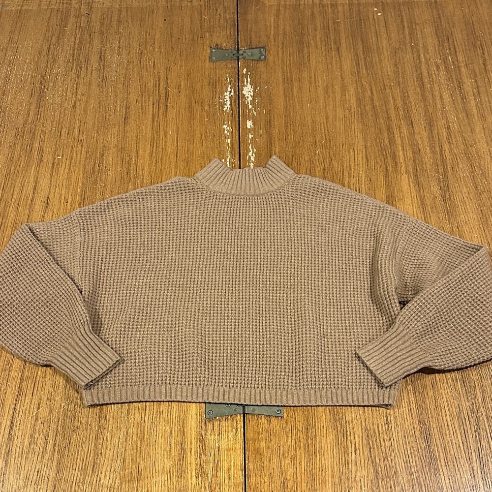 HOLLISTER Tan Mock Neck Sweater
